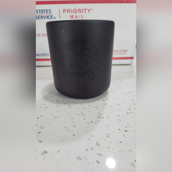 Hello Kitty Color Changing Coffee Mug - Picture 3 of 10